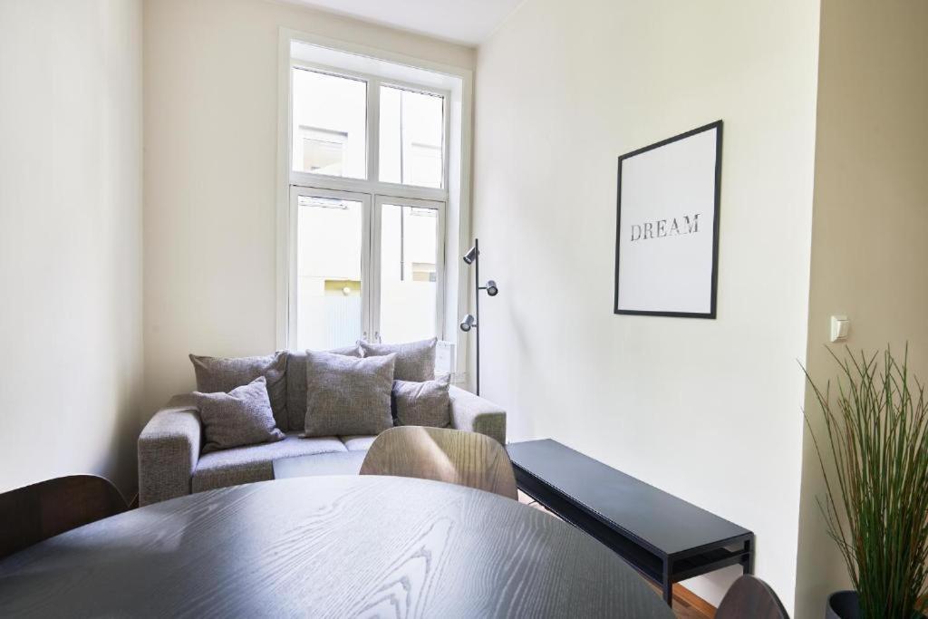 Gruenerlokka Shared Apartment Rooms Oslo Bagian luar foto